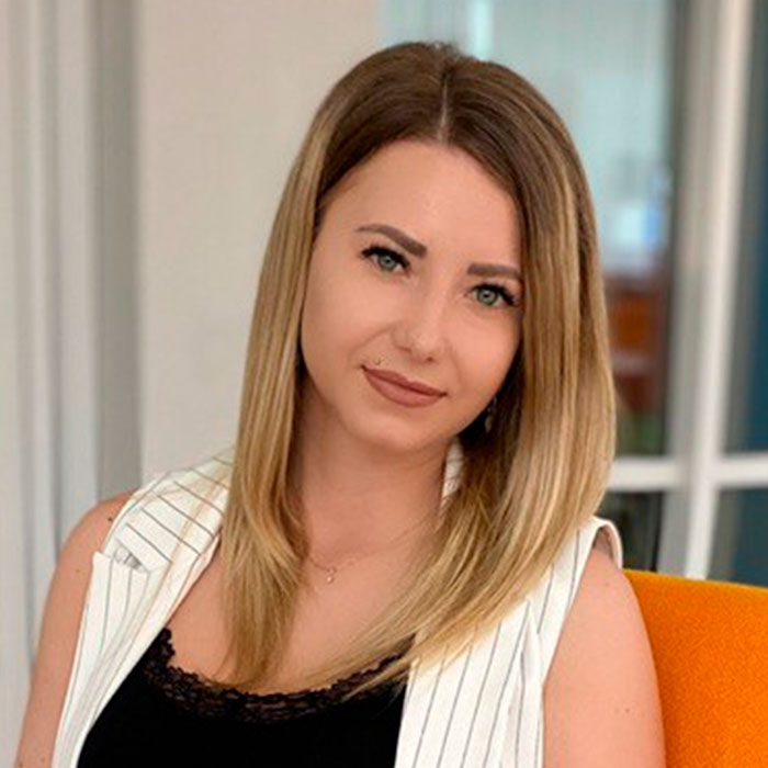 Александра Леонтьева - мониторинг СМИ и соцсетей